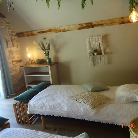 chambre d hote flore, végétalisée au coeur du célé Bed & Breakfast *